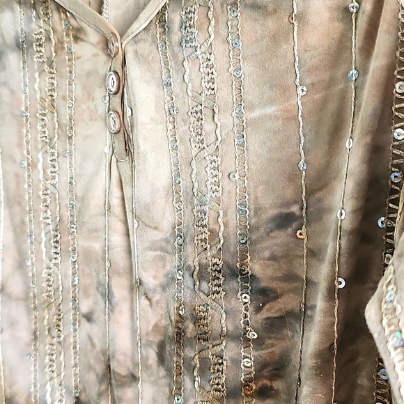 DressBarn Tie Dye Tunic V Neck w 3 Button Neckline, Sequins, Tab Sleeves L EUC - Picture 4 of 16